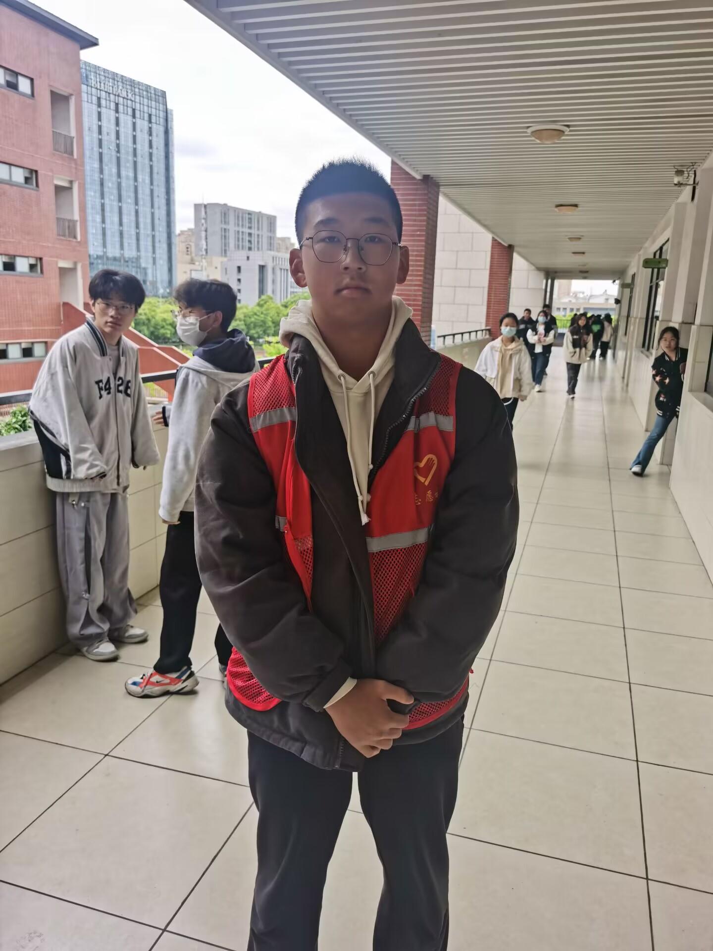 2022-2023学年第二学期尹山湖中学垃圾分类志愿活动